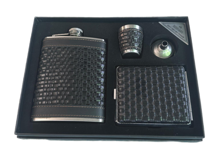 Set cadou format din 4 piese plosca palnie pahar tip shot si tabachera NEGRU CU MODEL