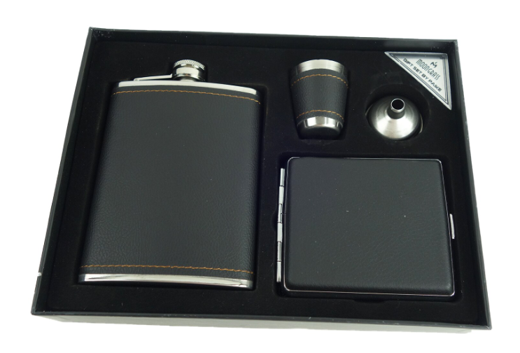 Set cadou format din 4 piese plosca palnie pahar tip shot si tabachera NEGRU SIMPLU